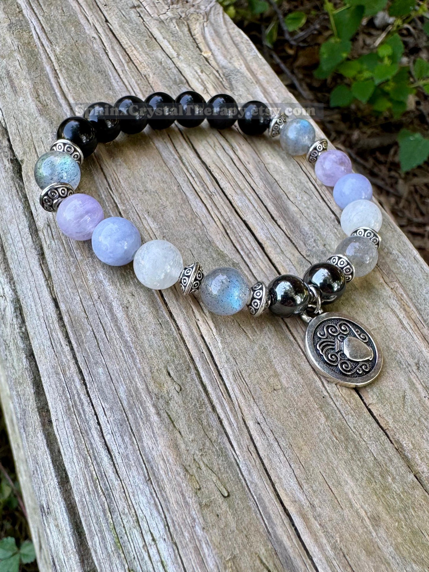 Aquarius Energy - Zodiac Astrology Bracelet " The Visionary, Aquarius " January February Birthday - Crystal Healing Gemstone Bracelet